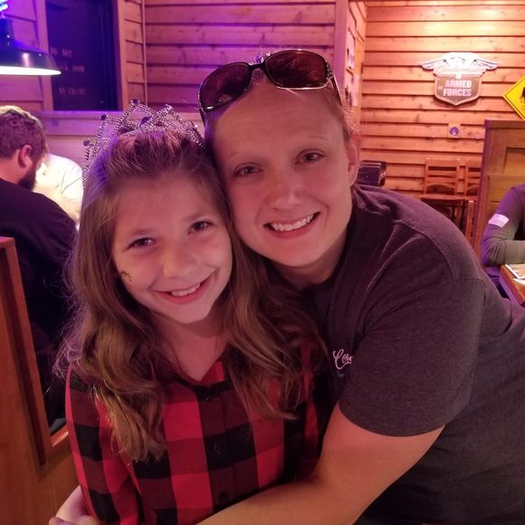 Meet your Posher, Kristen - Picture 1 of 1